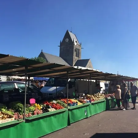 Gite Le C-47 Proche Des Plages Du Debarquement Sainte-Mère-Église Exterior foto